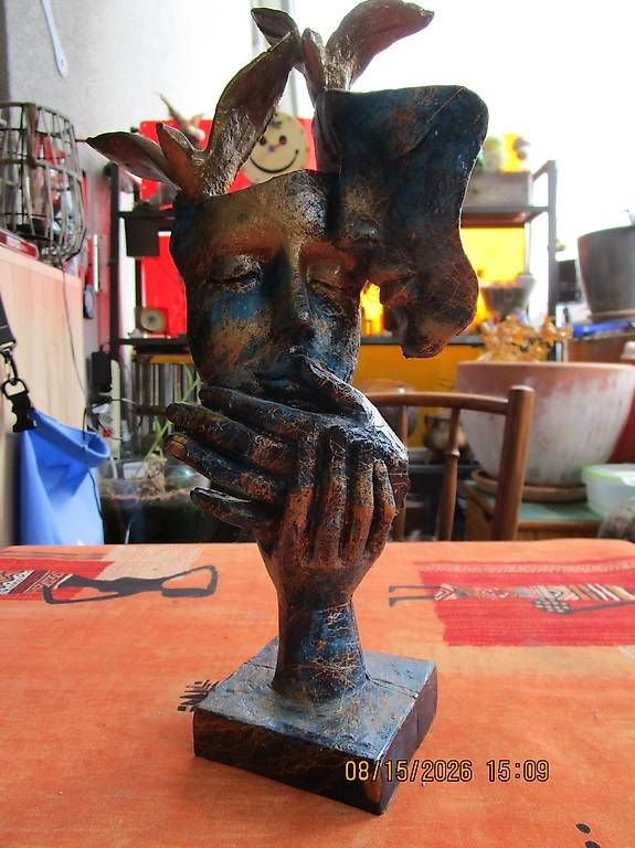 Sculture & Statue: statuette en résine – Usato da Clarens venduto da krampou