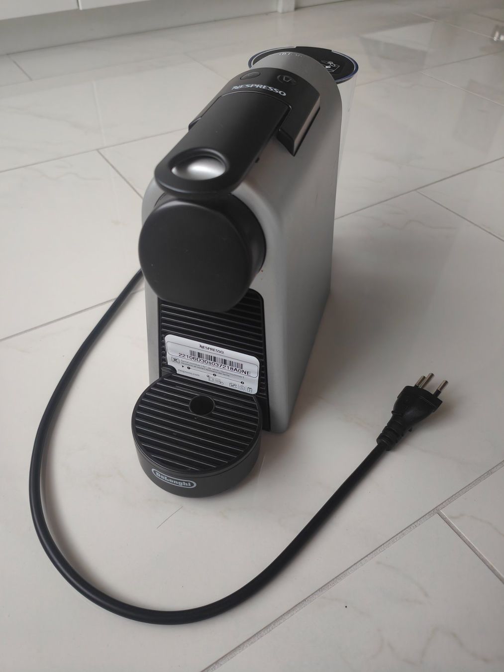 De'Longhi Macchine per caffè & Macchine per espresso: Delonghi Essenza Mini Kapselmaschine – Nuovo (secondo la descrizione) da Tuggen venduto da Skip13 2