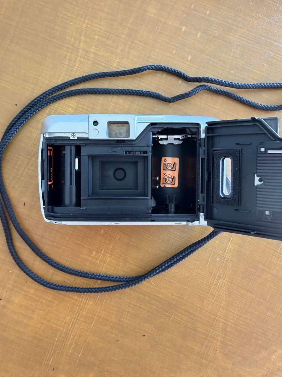 Olympus Kamera: Olympus Trip 505 – Gebraucht aus Nyon von jul_5lvn 2