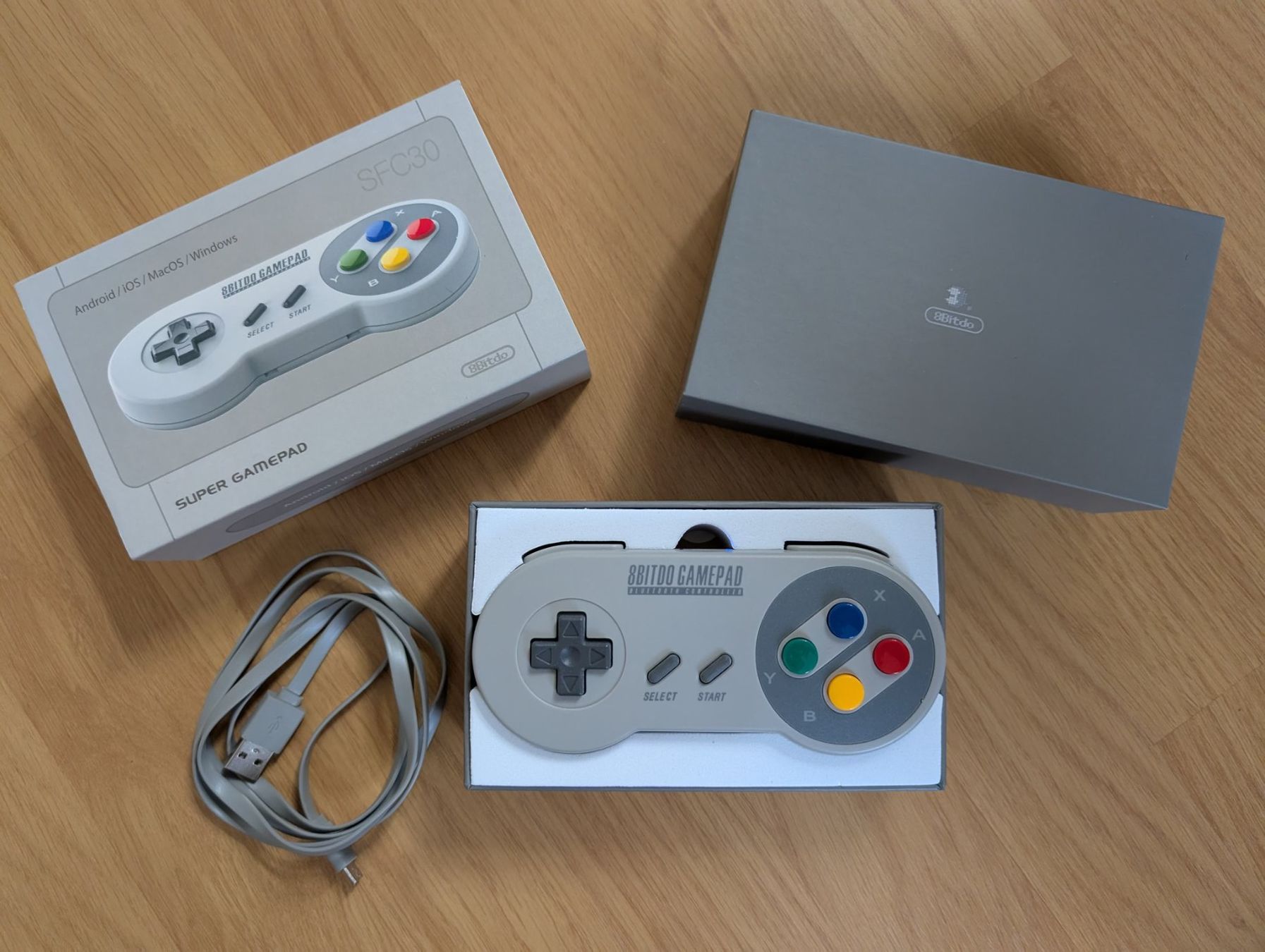 8BitDO Manettes: 8bitDO SFC30 Bluetooth Controller GamePad – D'occasion à Reconvilier par YSK7