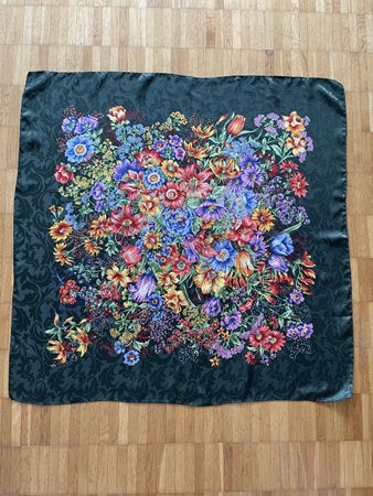 Silk floral scarf 100% silk 90x90