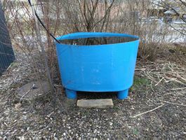 Grosse blaue Wanne / Pool / Fischtank / Regenwassertank