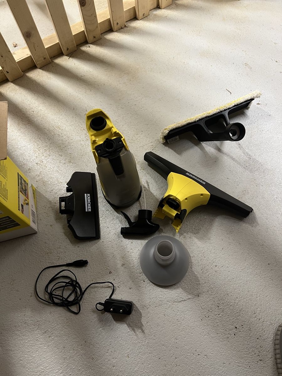 Kärcher Autres articles pour la maison: Kärcher WV 2 Plus N Window Vac Set Used – D'occasion à Birsfelden par mic_v95n 1