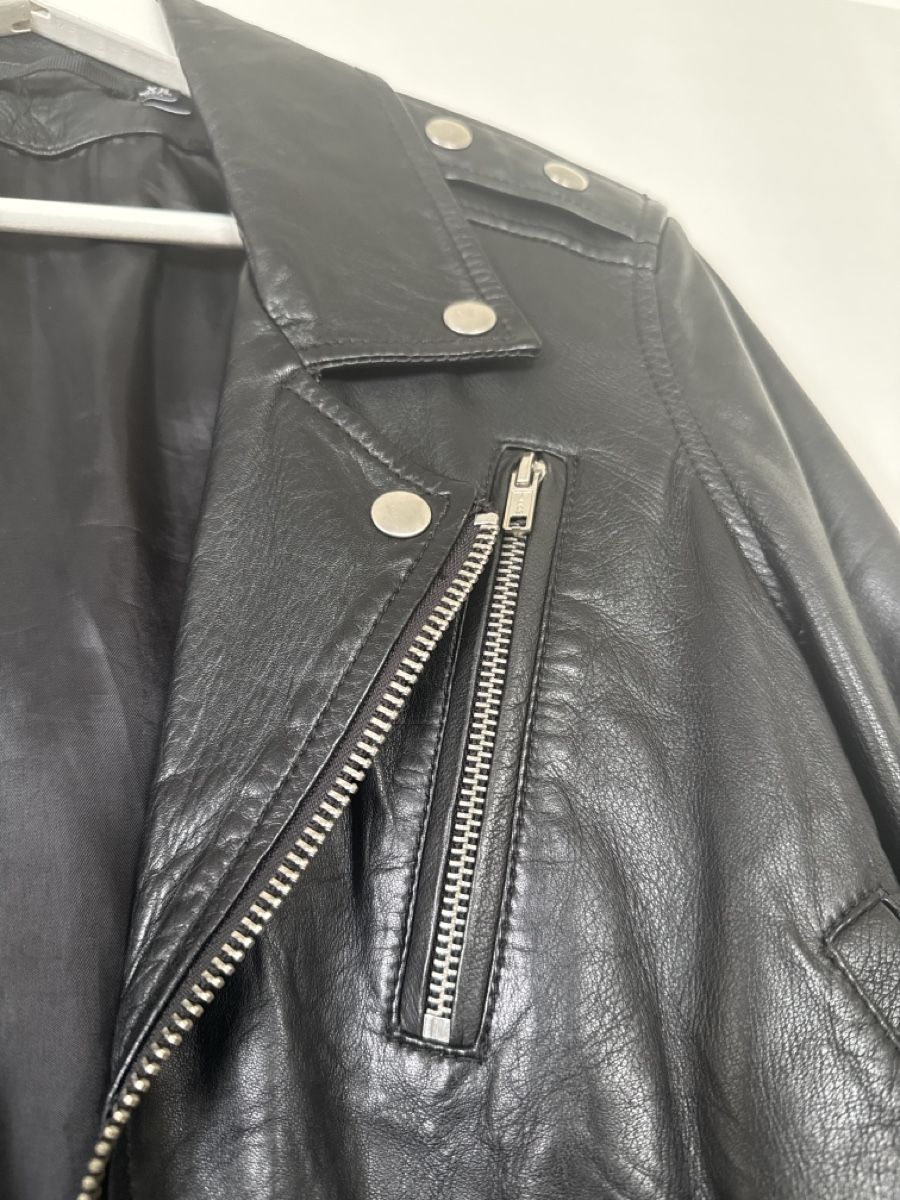 Vestes: Black Leather Jacket in XS – D'occasion à Lachen SZ par cvs_5g7c 3