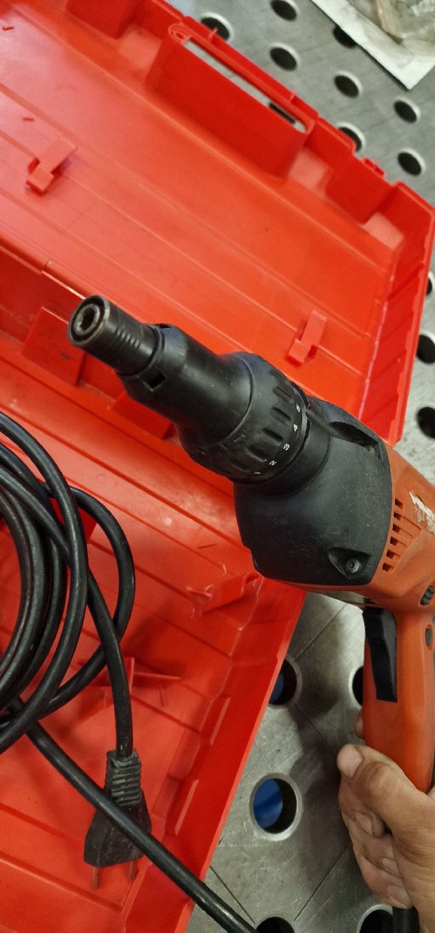 Hilti Bohrmaschinen: Hilti ST 1800 Schrauber  – Gebraucht aus Emmenbrücke von inf_l8yf 3