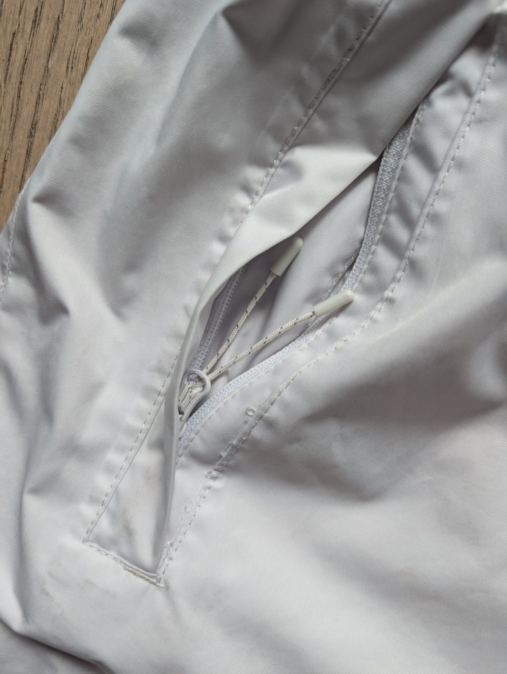 Helly Hansen Jacken: Helly Hansen Vancouver Regenjacke, Grösse S – Gebraucht aus Winterthur von nie_wy5y 5
