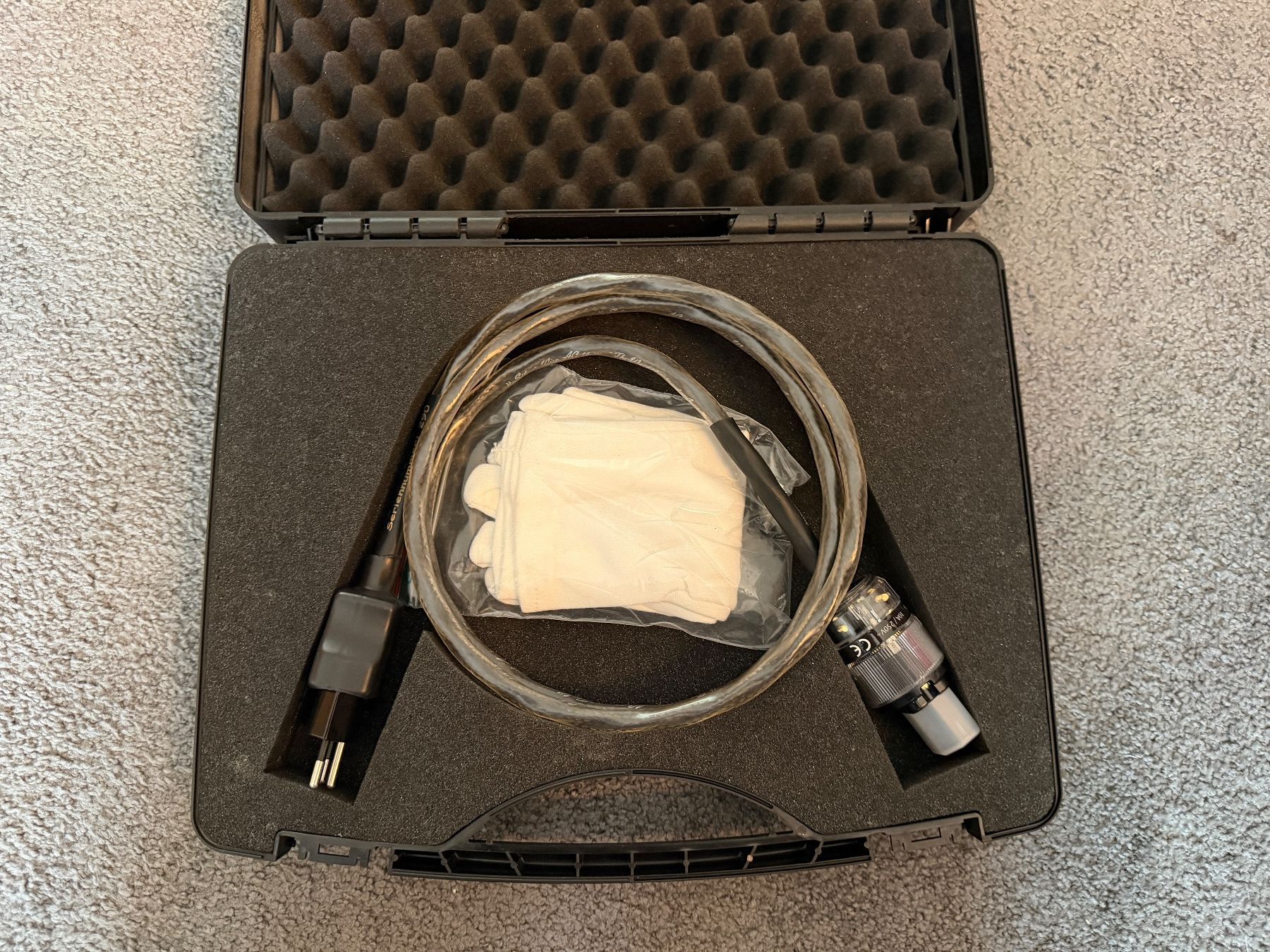 Kabel: Stromkabel Silent Wire Powercord 1,5 Meter Netzkabel CH – Gebraucht aus Horgen von Auction-Kings 2