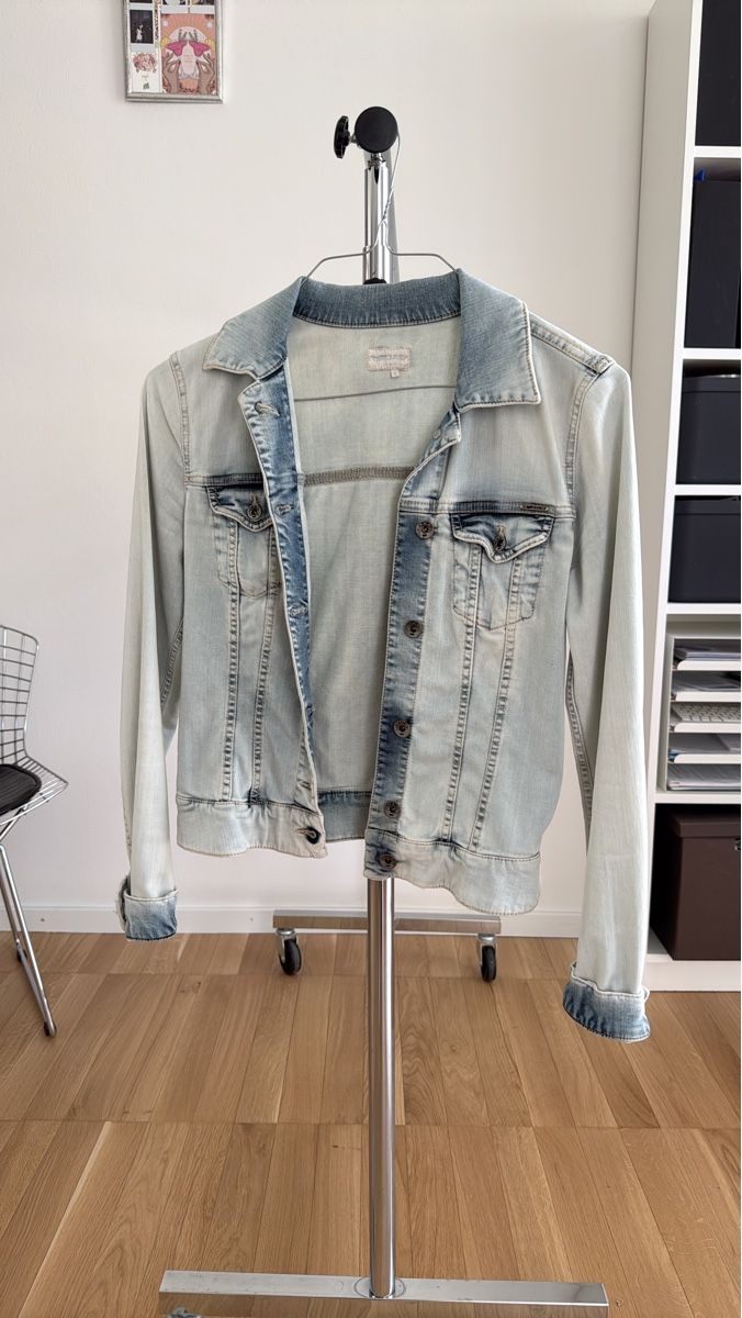 Giacche: Light Vintage Light Wash Denim Jacket from GAS – Usato da Zürich venduto da nin_my7f