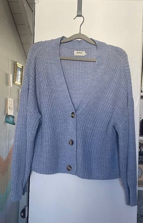 Cardigan babyblau 