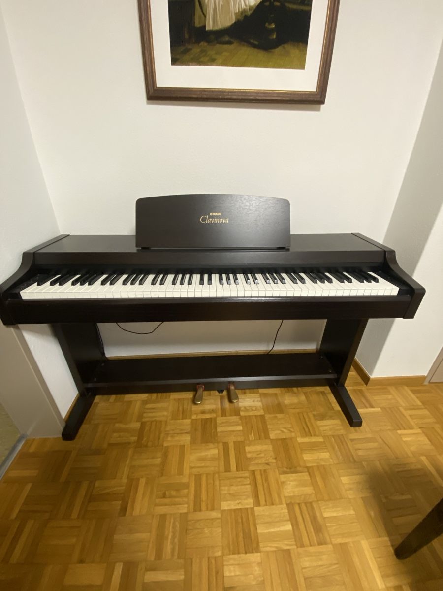 Yamaha Strumenti musicali: Yamaha Clavinova Digitalpiano inkl. Hocker – Usato da Zürich venduto da ize_rn9v 3