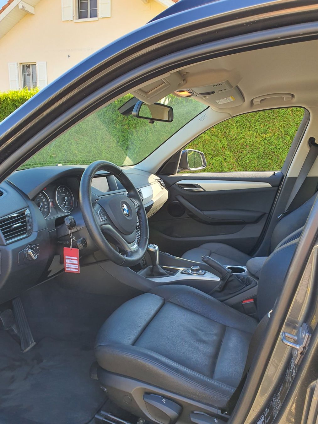 BMW Autos: Bmw X1 2.0i dès 1.- – Gebraucht aus Froideville von tra_n6rb 5