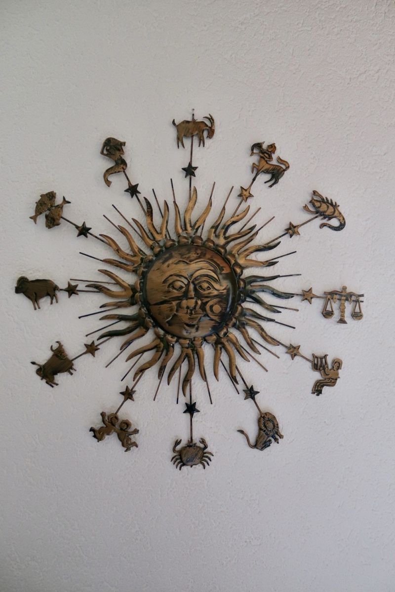 Tutte le decorazioni: Wanddekoration Sonne mit 12 Sternzeichen – Usato da Dübendorf venduto da Vinny_S