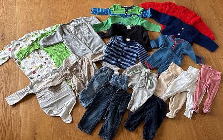 Kleiderpaket/ Kleider/ Hose/ Body/Langarmshirt 68