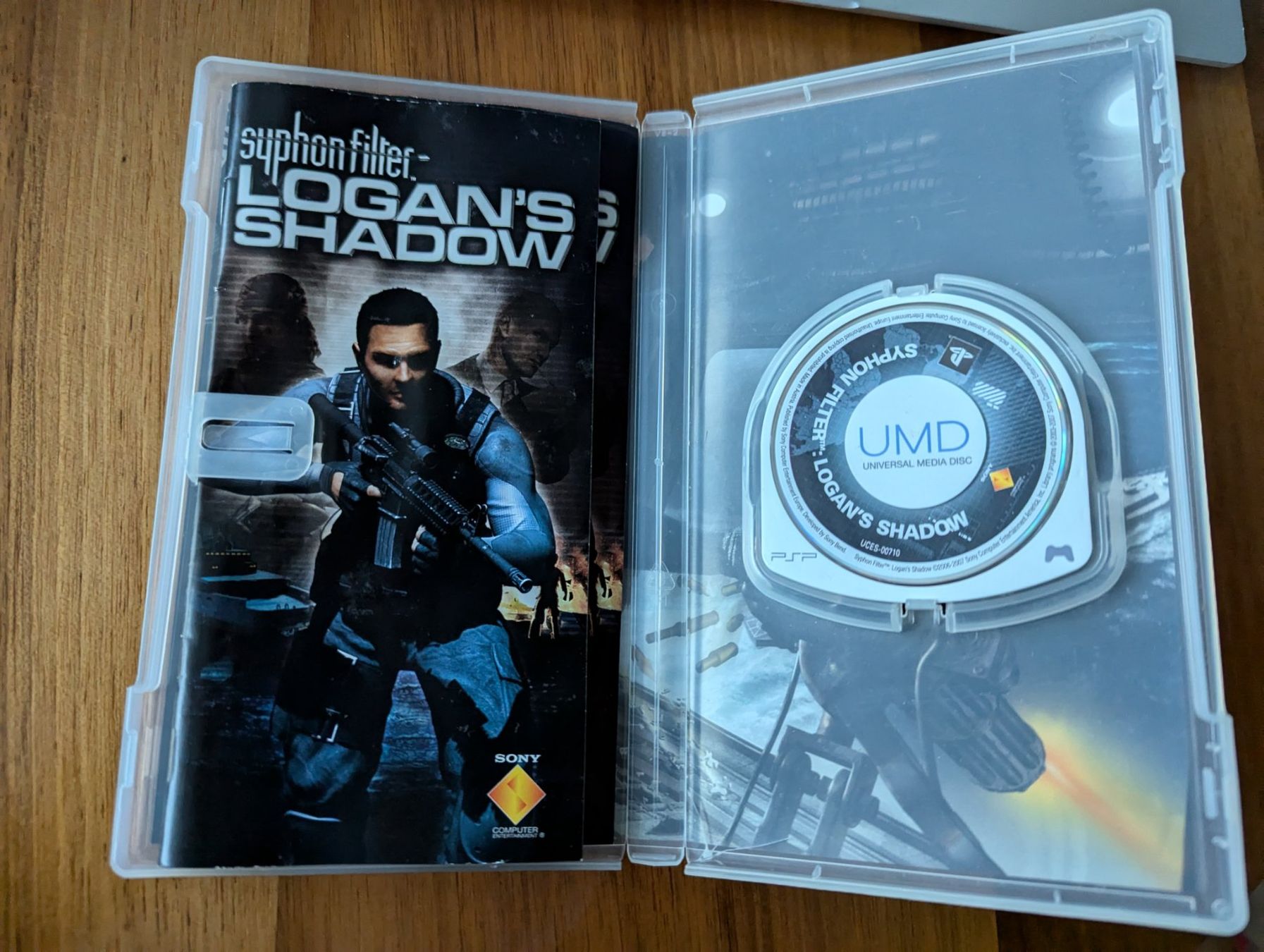 Sony Giochi: Syphon Filter Logan's Shadow - Sony PSP Game – Usato da Hünenberg See venduto da SpecialEditionGaming 1