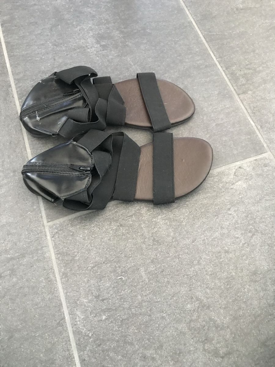 Chaussures femmes: Sandale – Neuf (Voir description) à Grand-Lancy par Didine015