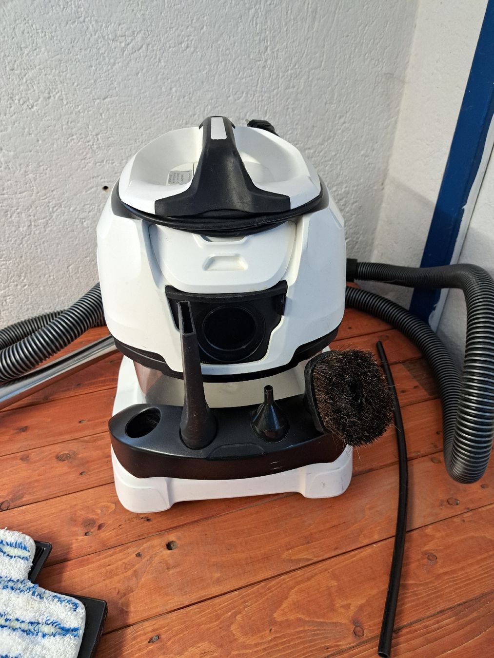Aspirateurs & Accessoires: Vivenso Wasserstaubsauger  – D'occasion à Diepflingen par Hanshans... 3