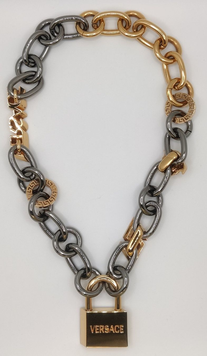 Versace Catenine: Versace & Greca Halskette mit Vorhängeschloss – Usato da Zürich venduto da dal_64sr 2