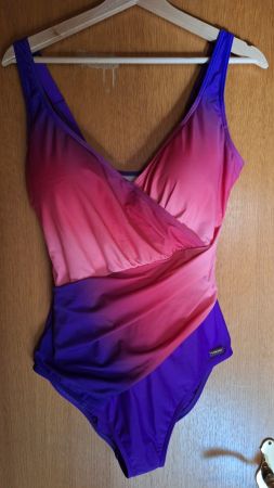 Top Badeanzug Lascana Gr. 42 F,  mit Corsage /BH lila-pink