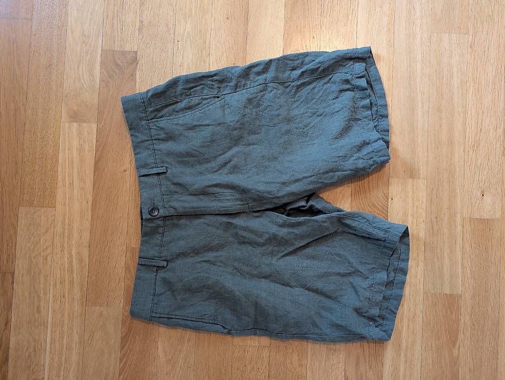 Mango Pantaloni: Leinenhose kurz Herren – Usato da Ennetbaden venduto da pau_8kxv