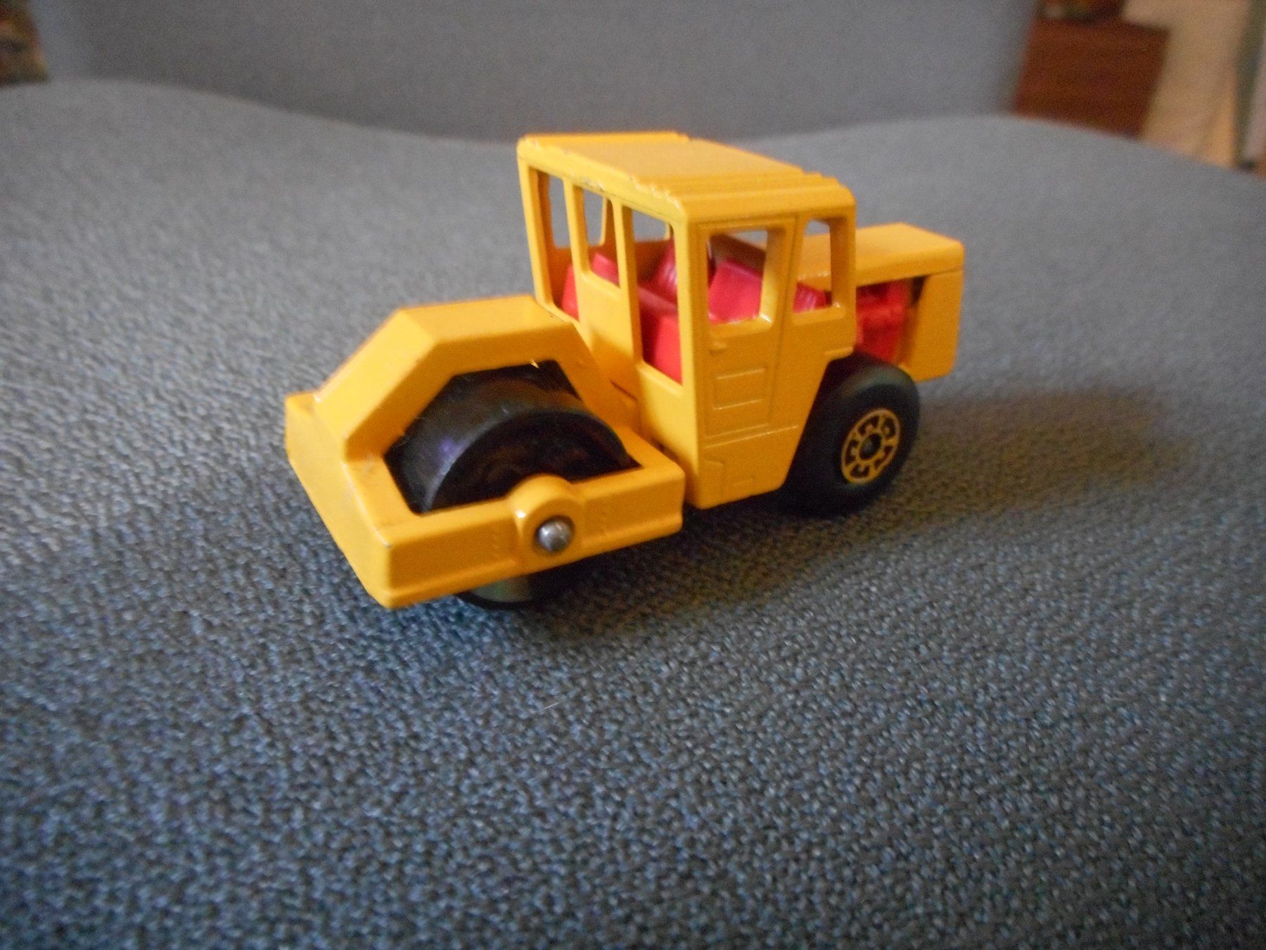 Matchbox Modellini d'auto: Matchbox Road Roller – Usato da Bretzwil venduto da gbfluck 1