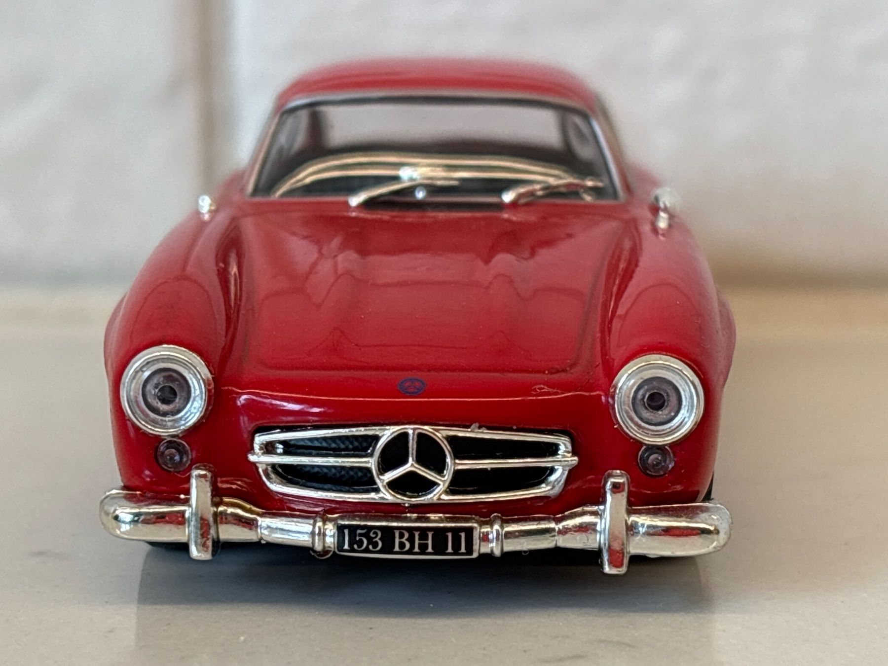 IXO Modellini d'auto: Ixo Mercedes 300Sl 1/43 – Usato da Gollion venduto da Hampton 3