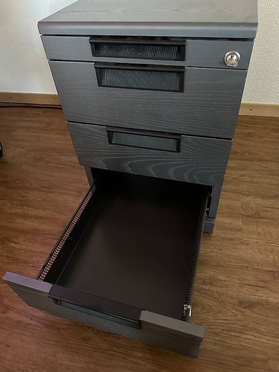 Banconi: Büro-Rollcontainer / Korpus mit Schloss – Usato da Kirchberg BE venduto da Tily242 2