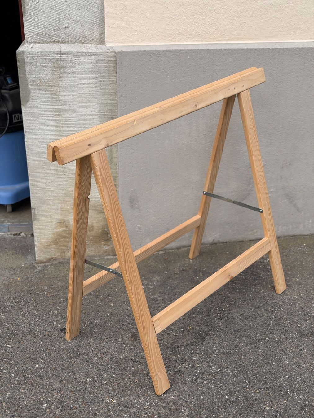 Alle Werkzeuge: Malerbock / Holzbock 10 Stück – Gebraucht aus Küsnacht ZH von Icon21