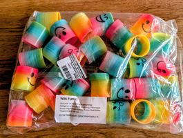 NEU - Lectorias Regenbogenspiralen 30 Stück Party-Mitgebsel