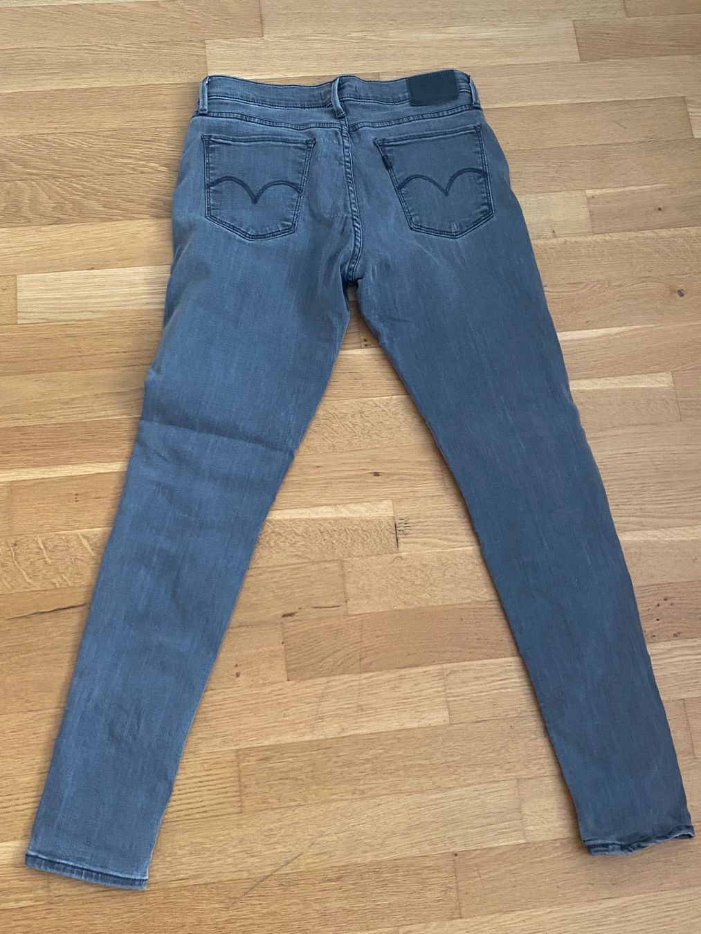 Levi's Jeans: Lewis Jeans – Usato da Riedholz venduto da emm_22qn 4