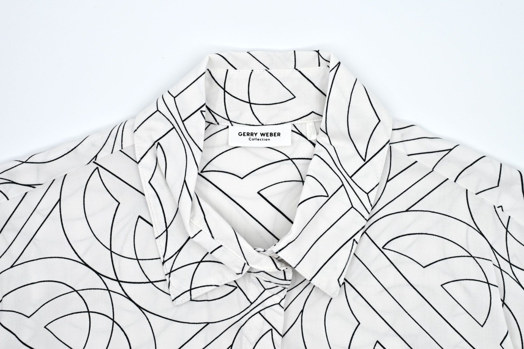 Gerry Weber Chemisiers: Gerry Weber Bluse weiss schwarz gemustert, 42 – D'occasion à Dürnten par pema28 4