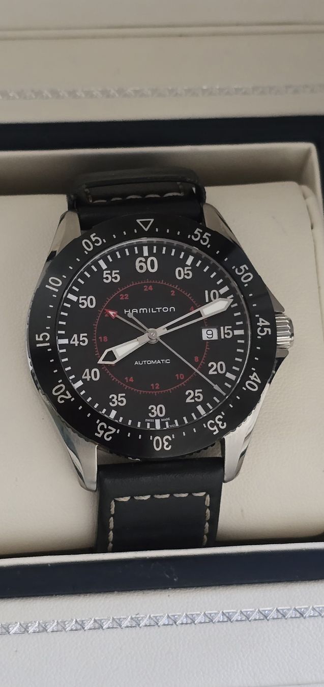 Hamilton Orologi: Hamilton Khaki Aviation Pilot GMT Auto – Usato da Les Acacias venduto da watinjo