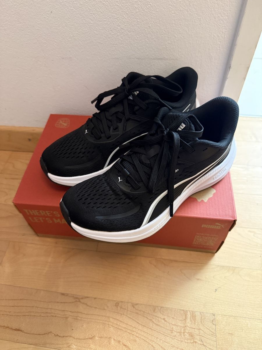 Puma Scarpe da donna: Puma Laufschuhe  – Nuovo (secondo la descrizione) da Neerach venduto da the_modern_mini