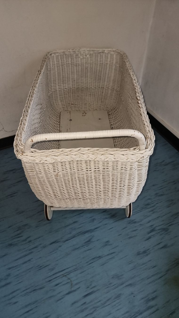 Wiegen & Stubenwagen: grosser Vintage Weidenkorb-Kinderwagen  – Gebraucht aus Wigoltingen von Zuckerfee84 3