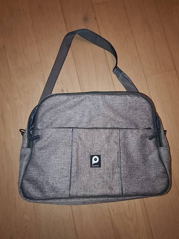 Taschen: Sac à langer et porte-bebè – Gebraucht aus SAINT-IMIER von Salvo.--