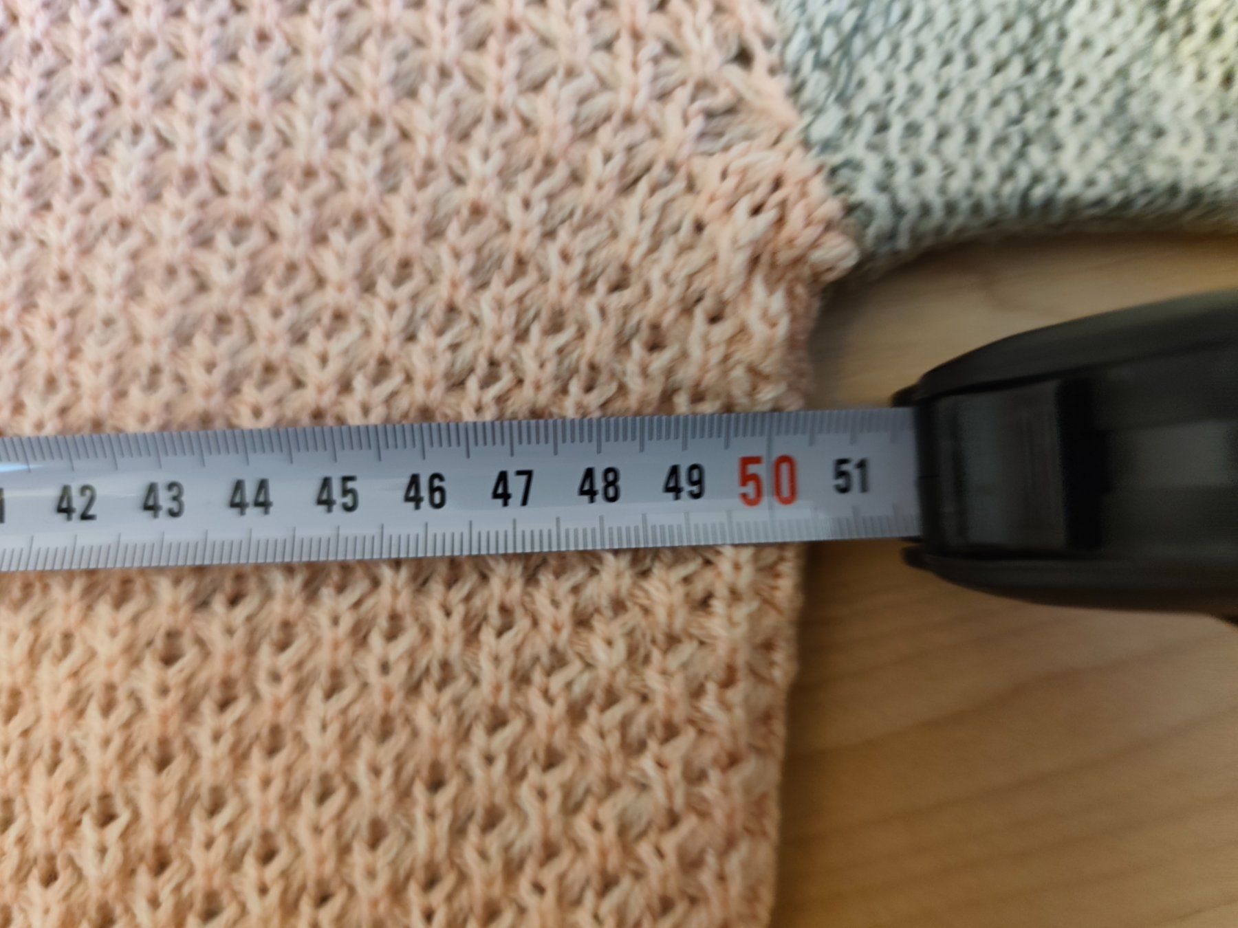 Maglioni & Felpe: Trendiger Strickpullover mit Rollkragen, Grösse 38 – Usato da Eschenbach LU venduto da Orchi 3