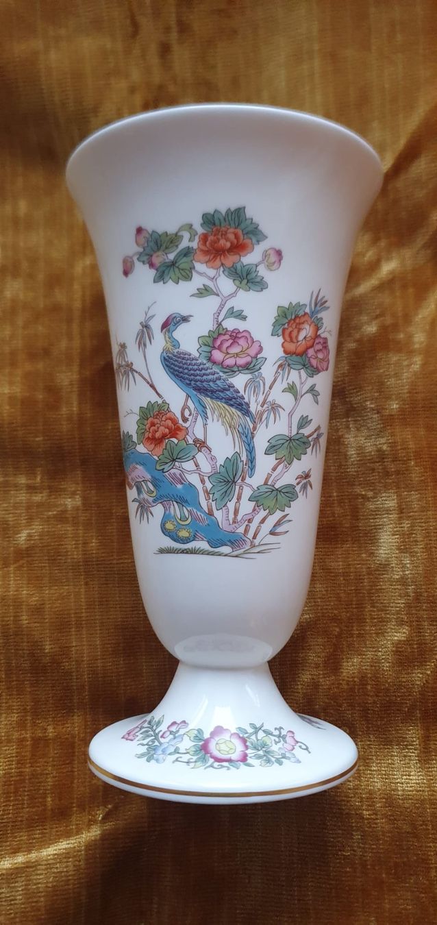 Wedgwood Vasen & Gefässe: Vase Wedgwood "Bone China "/ Vaso – Gebraucht aus Fribourg von SD1910 1