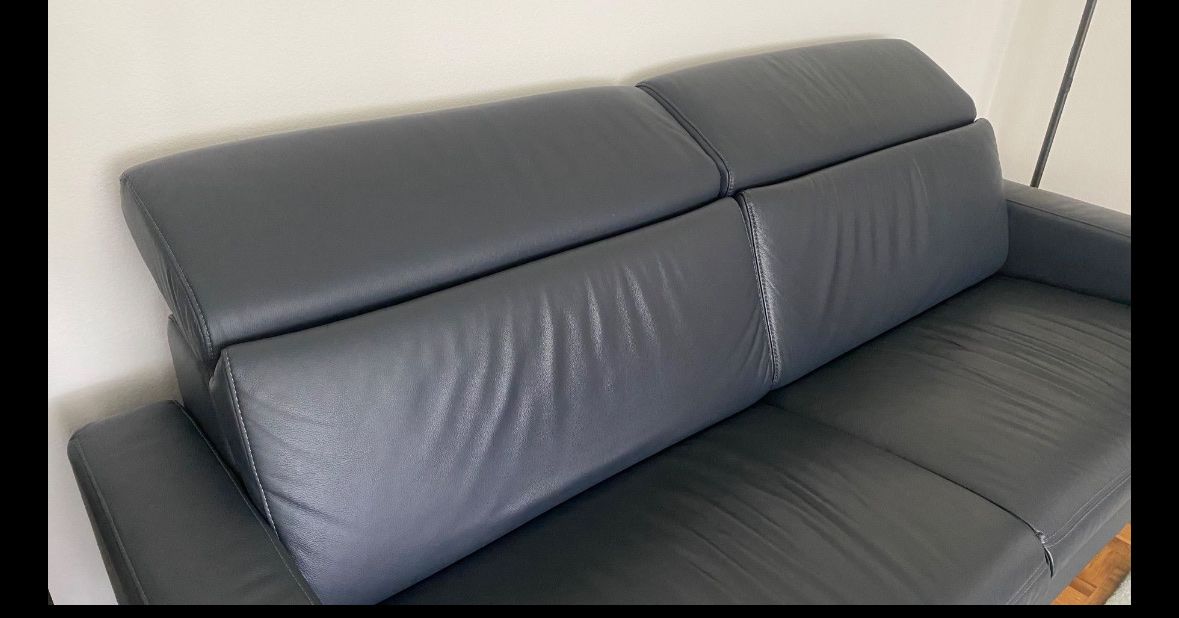 Divani: Echtleder-Sofa, 3-plätzig, mit 2 el. Relaxfunktionen – Usato da Thalwil venduto da Nifili 5