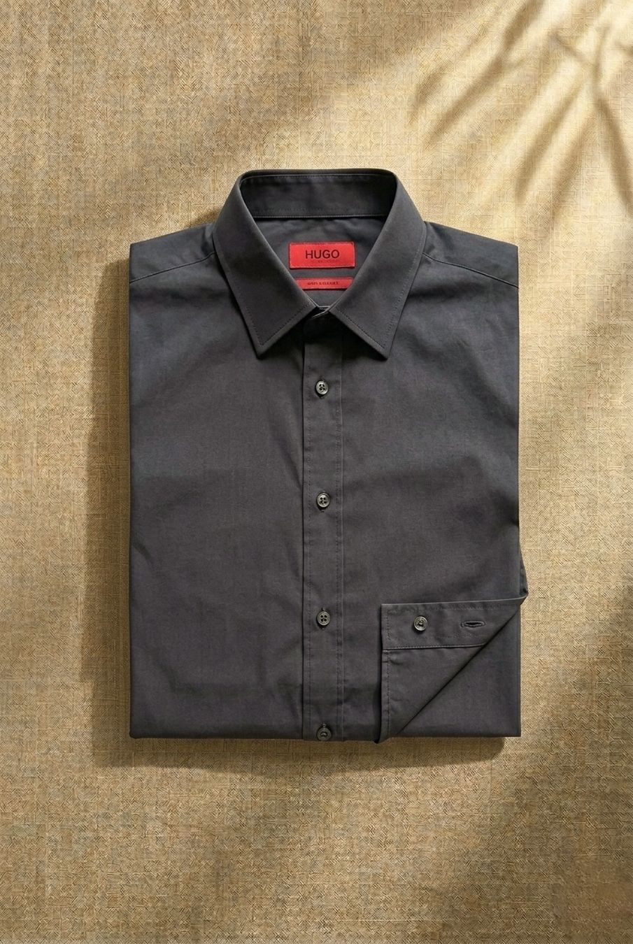 Hugo Boss Hemden: Chemise Hugo Boss comme neuve – Gebraucht aus Lausanne von Kallista-Atelier
