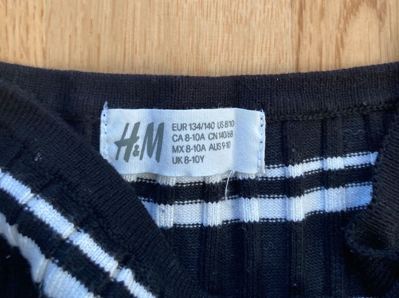 H&M Blusen, T-Shirts & Tops: Top | H&M * Grösse 134/140 – Gebraucht aus Basel von AufeinenBlick 2