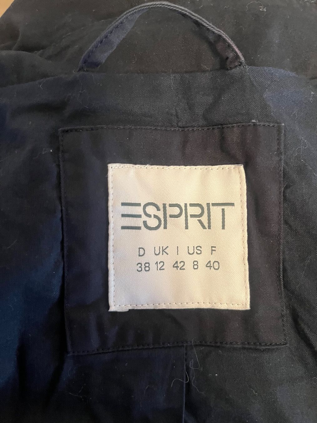 Esprit Giacche: Esprit Damen Jacke Trenchcoat Gr. 38 – Usato da Frauenfeld venduto da cookies_and_cream 2