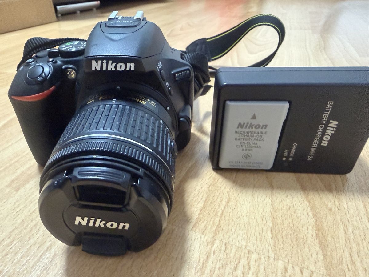 Nikon Fotocamera: Nikon D5600 Kamera, Top Zustand – Usato da Schübelbach venduto da ritualsx3 1