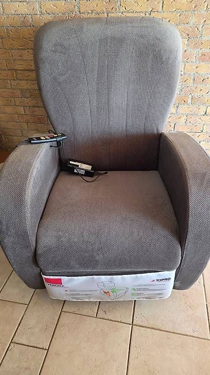 Poltrone: Aufstehsessel Verona Topro – Usato da Brunnen venduto da Baum027 3