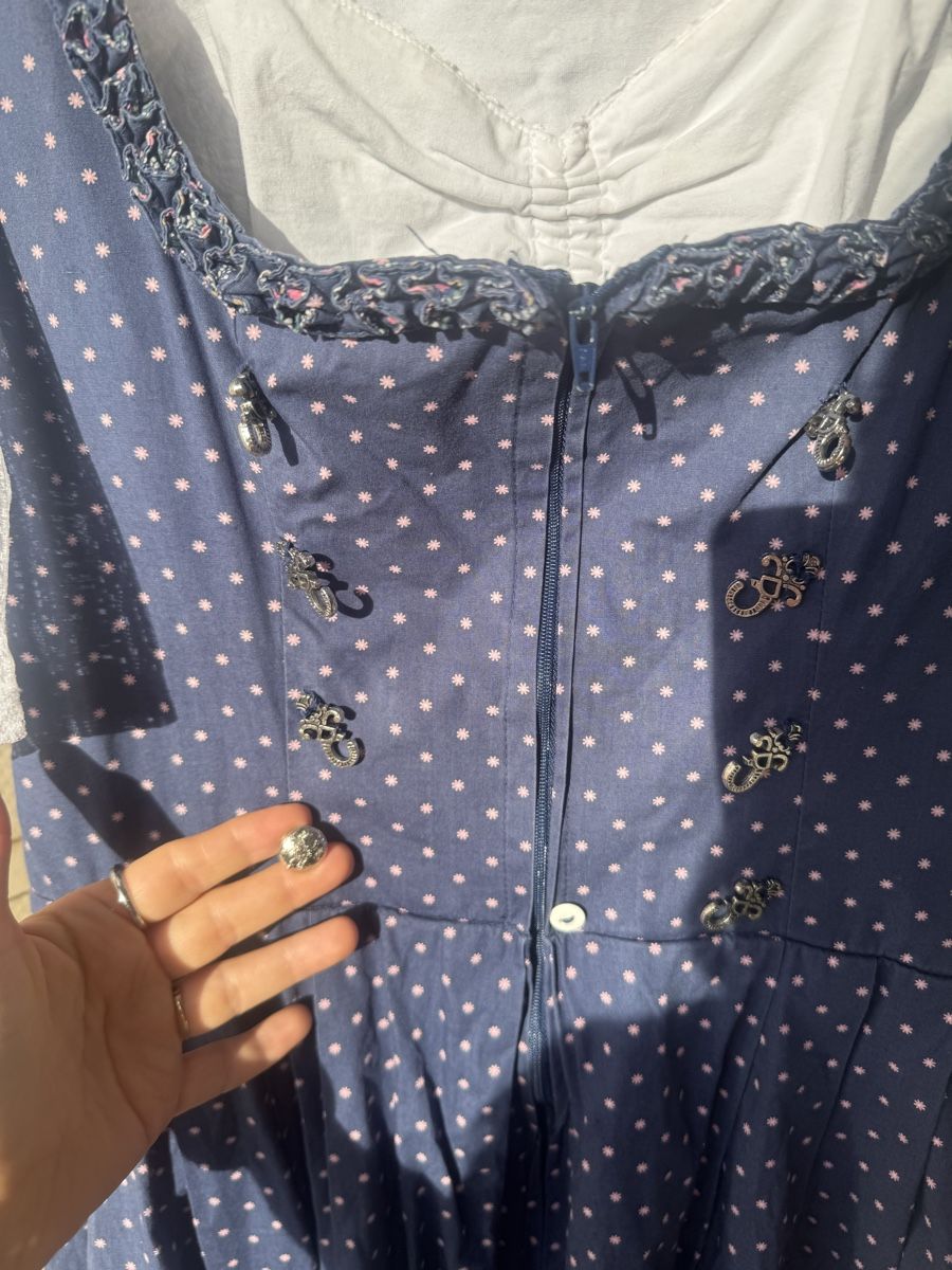Vestiti: Blaues Dirndl mit Spitze und schöner Bluse – Usato da Zürich venduto da lad_lv9c 4