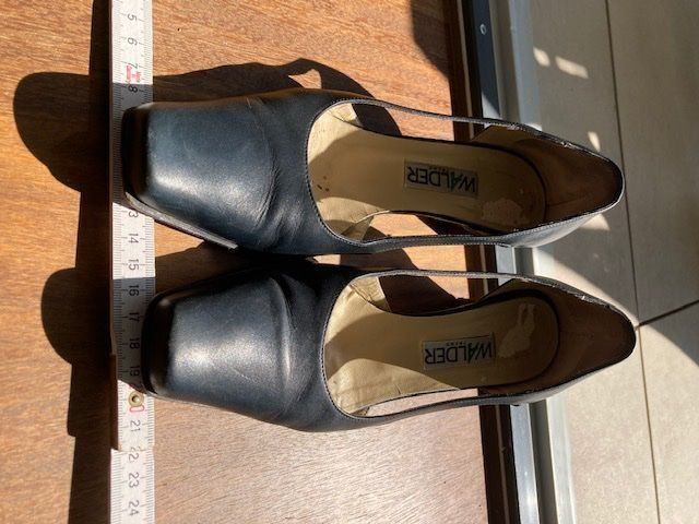 Scarpe da donna: Offener Damenschuh, 36 1/2 blau Leder – Usato da Pfäffikon ZH venduto da GZHDZV 4
