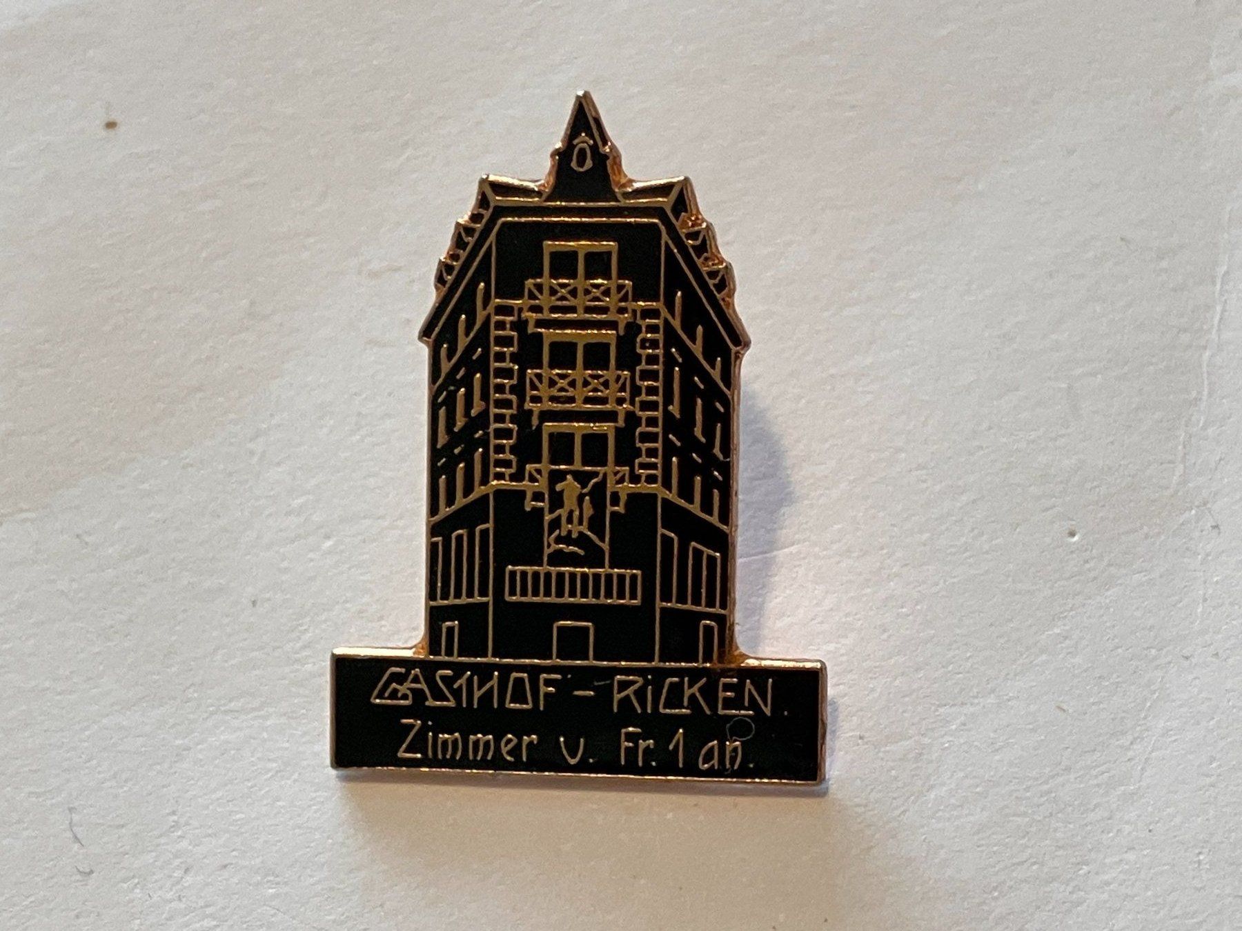 Placchette & Badge: 1 Pin Gasthof Ricken – Usato da Basel venduto da djwwpp
