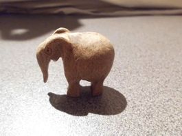 Elefant grau