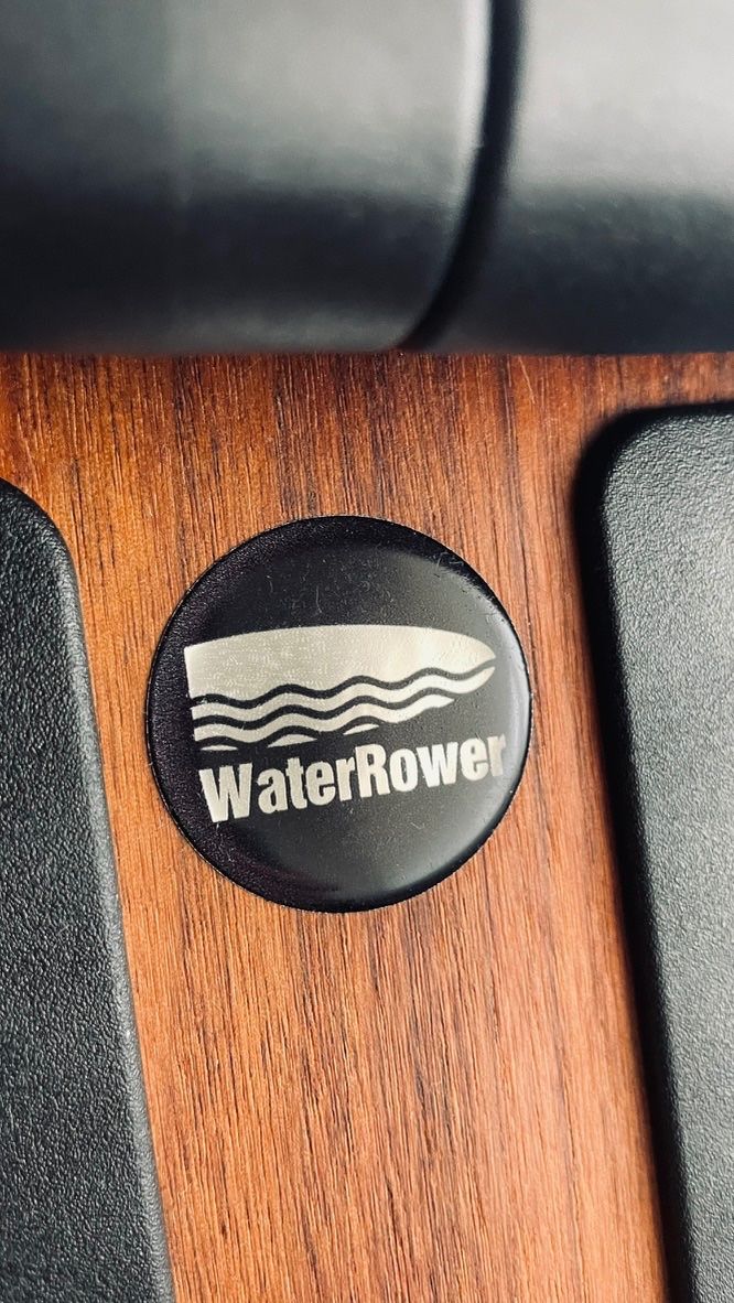 WaterRower Hometrainer: WaterRower Rudergerät Nussbaum mit Smartrow – Neu (gemäss Beschreibung) aus Maur von Grandslam 5