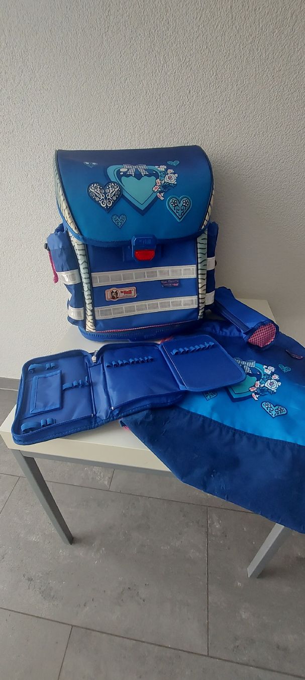 Mc Neill Borse & Zaini: 4er Set: Schulrucksack+Etui+Sportsack+Schlamperroll McNeill – Usato da Hofstetten SO venduto da morgana71 1