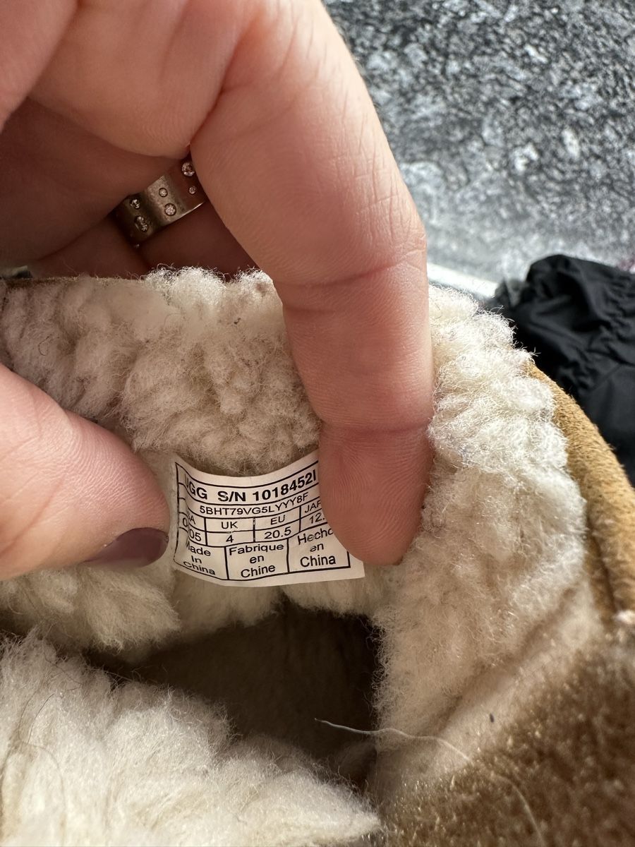 Ugg Scarpe per ragazzi: UGG Lammfell-Stiefel Baby Gr. 20,5 – Nuovo (secondo la descrizione) da Toffen venduto da jeapamale 4