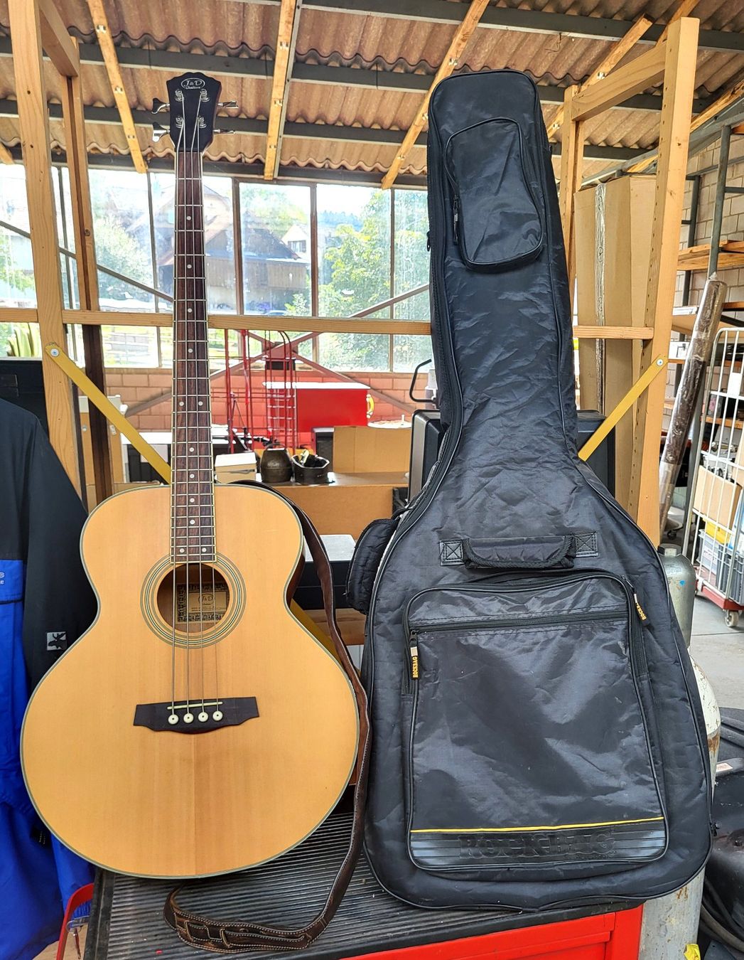 Strumenti musicali: Akustikbass J&D ABG-1 – Usato da Diessenhofen venduto da Osio